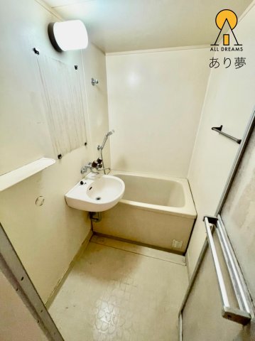 バス・シャワールーム　別部屋参考写真