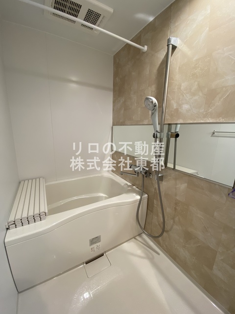 バス・シャワールーム　花粉・梅雨の時期にオススメの浴室乾燥機付きバスルームです♪