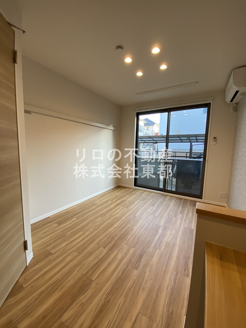 居室・リビング　南向きで日当たり良好なお部屋！暖かな日差しが入ります♪