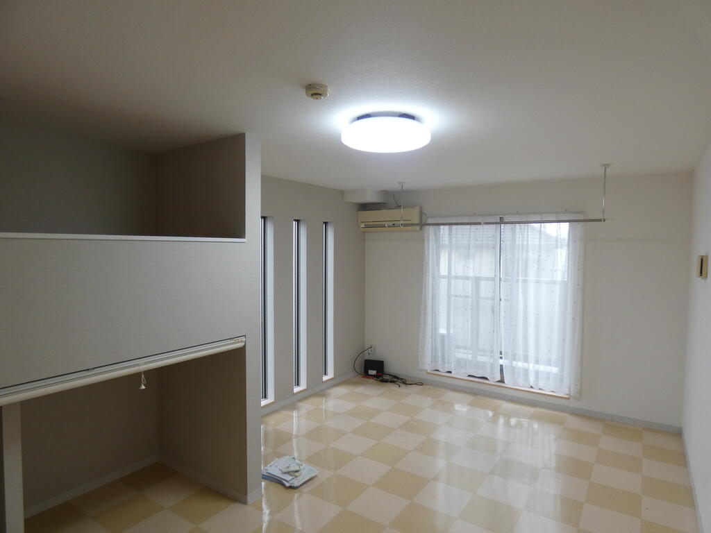 居室・リビング　別号室の写真です