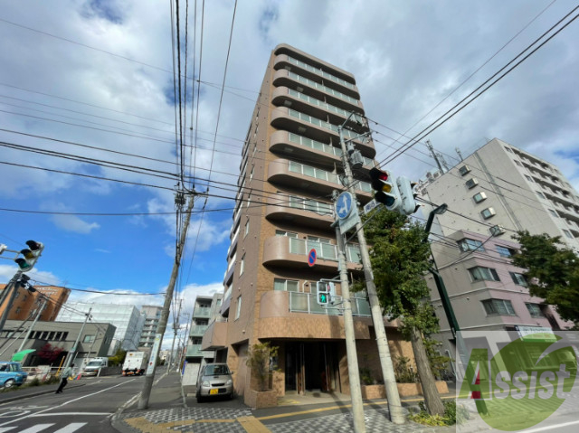 建物外観　札幌市中央区南８条西「ローレル１７」