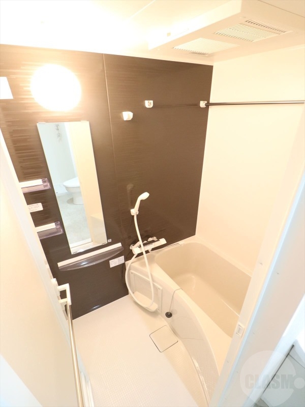 バス・シャワールーム　浴室乾燥機能付き