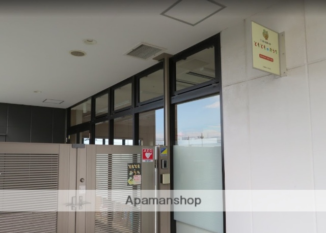 幼稚園・保育園　鳩の森愛の詩ともとものおうち（幼稚園・保育園）まで368m