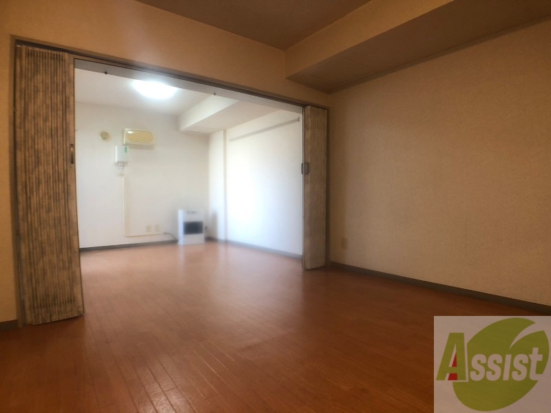 居室・リビング　広くてキレイな洋室が広がっていて、充実した生活が送れそう。