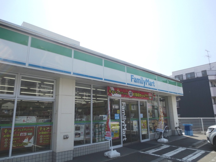 コンビニ　ファミリーマート仙台銀杏町店（コンビニ）まで120m