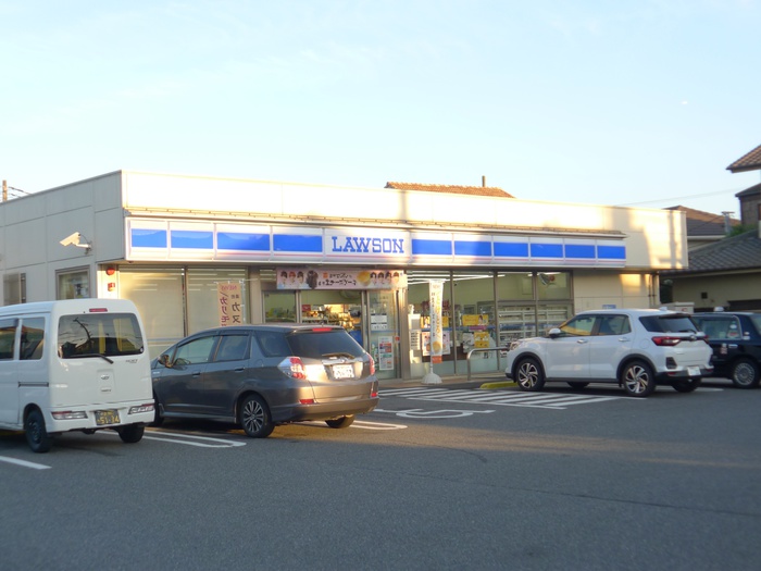 コンビニ　ローソン（コンビニ）まで730m