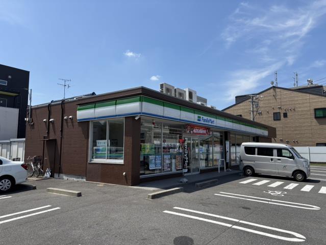 コンビニ　ファミリーマート中村公園北口店（コンビニ）まで513m