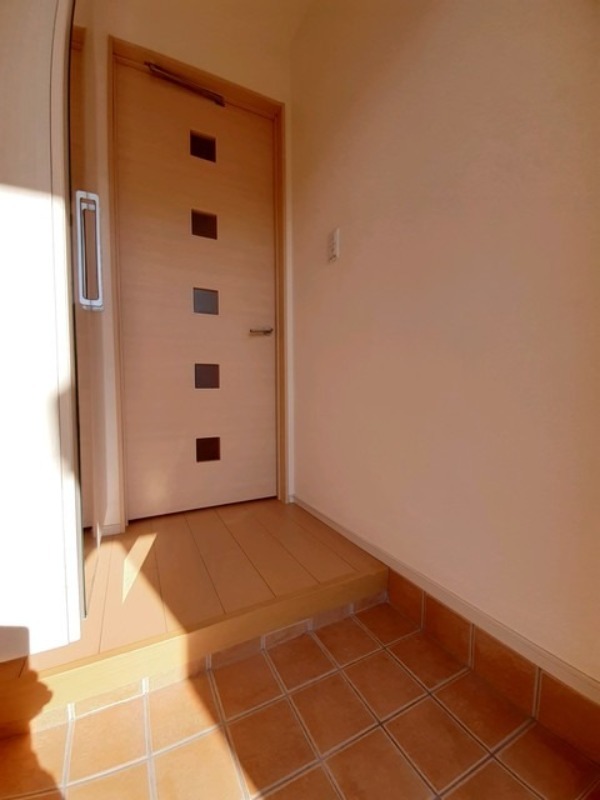 玄関　図面と現状に相違がある場合には現状を優先