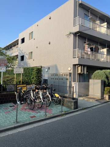 建物外観　外観は落ち着いています