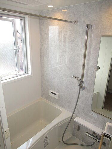 バス・シャワールーム　浴室