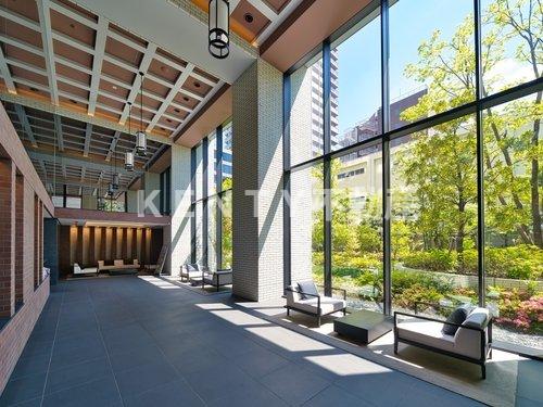 ロビー　落ち着いたロビーです