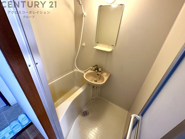 バス・シャワールーム　バストイレ別でおすすめです☆