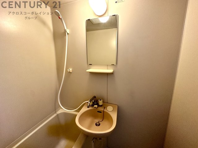 洗面設備　浴室内に洗面台がついてます♪