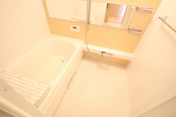 バス・シャワールーム　※別部屋の写真です