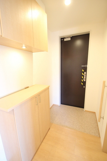 玄関　※別部屋の写真です