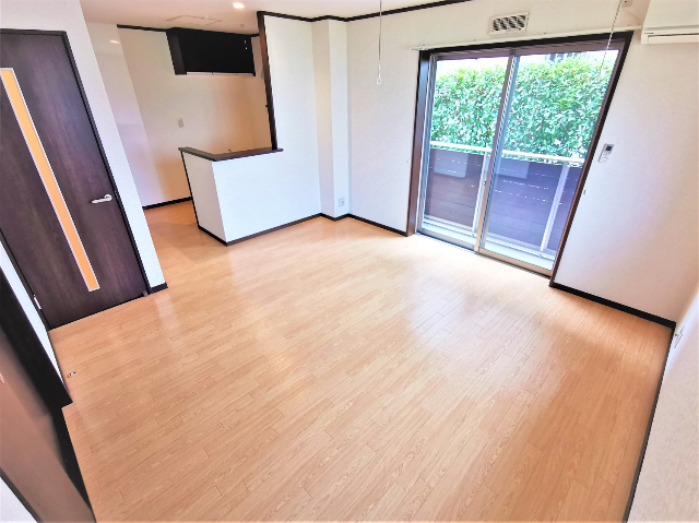 居室・リビング　別室参考写真