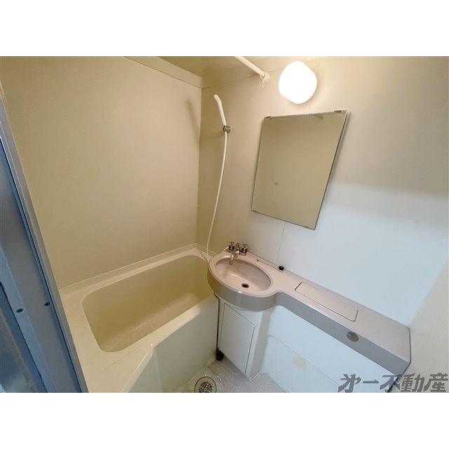 バス・シャワールーム　バスルーム