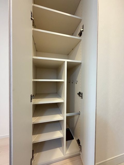 収納　同施工会社新築参考画像