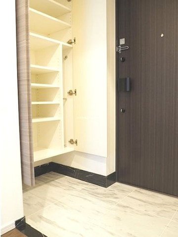 玄関　玄関・シューズボックス