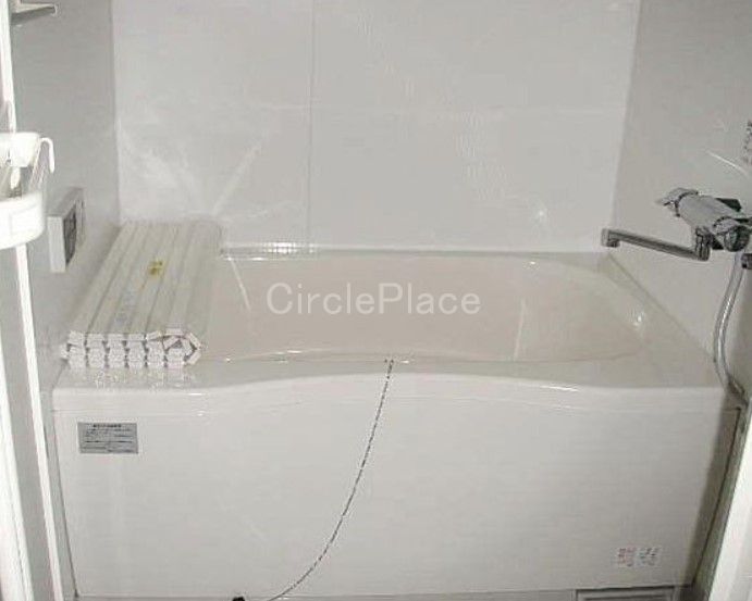 バス・シャワールーム　追い焚き機能付き・浴室乾燥機付き