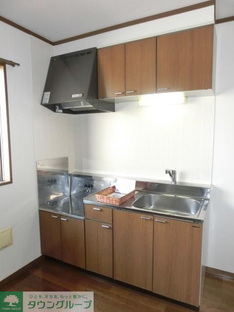 キッチン　明るいキッチン　ガスコンロ設置可能