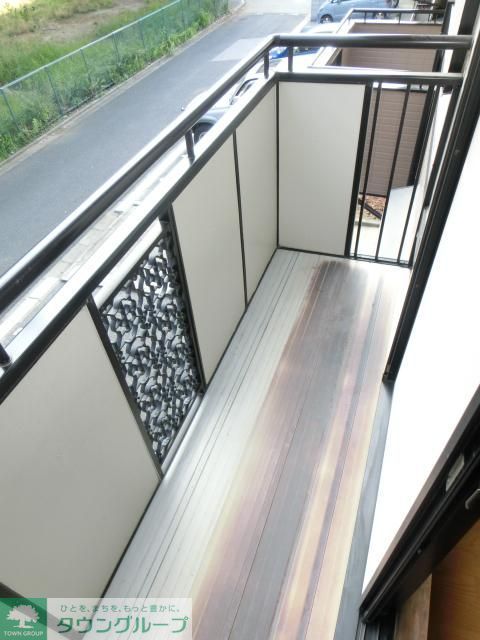 バルコニー　明るいバルコニー