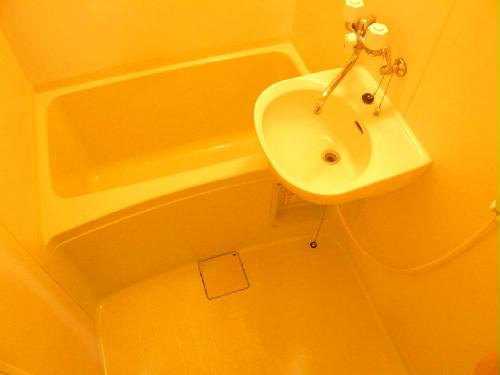 バス・シャワールーム　バス・トイレ別々です！