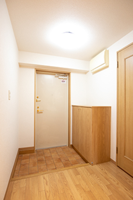 玄関　※写真は同タイプ住戸です。