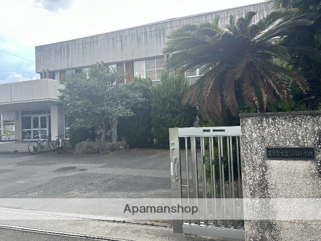 小学校　筑紫野市立山口小学校（小学校）まで1485m