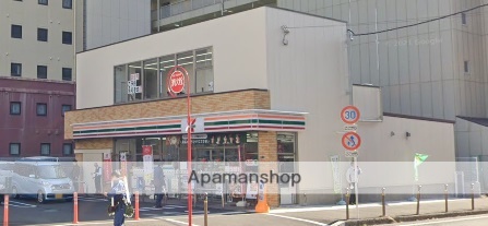 コンビニ　セブンイレブン（コンビニ）まで27m