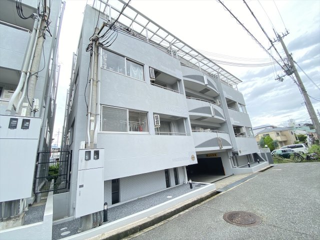 建物外観　駅から徒歩10分圏内の物件です