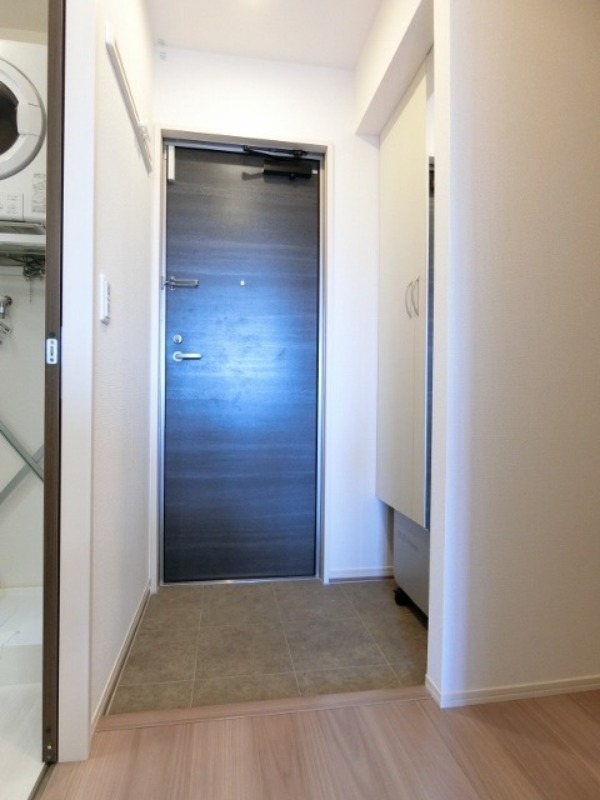 玄関　図面と現状に相違がある場合には現状を優先