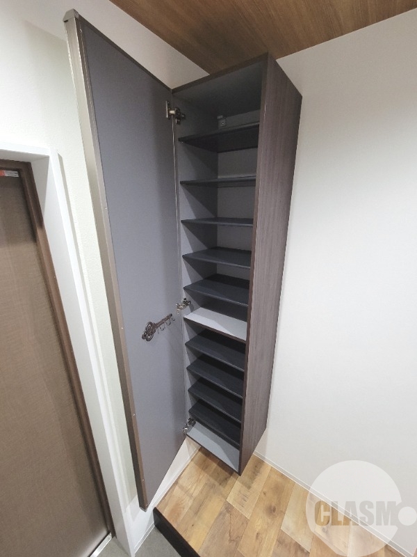 玄関　トールタイプのシューズボックスあり♪