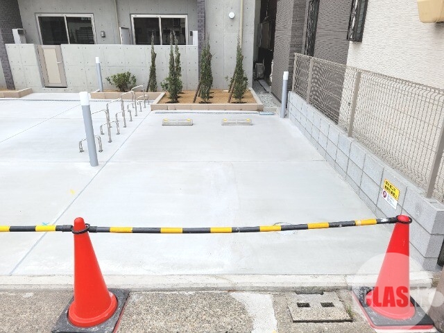 駐車場　敷地内駐車場