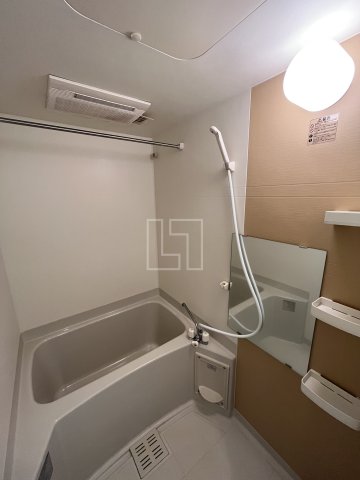 バス・シャワールーム　プレミアムコート谷町4丁目　バスルーム