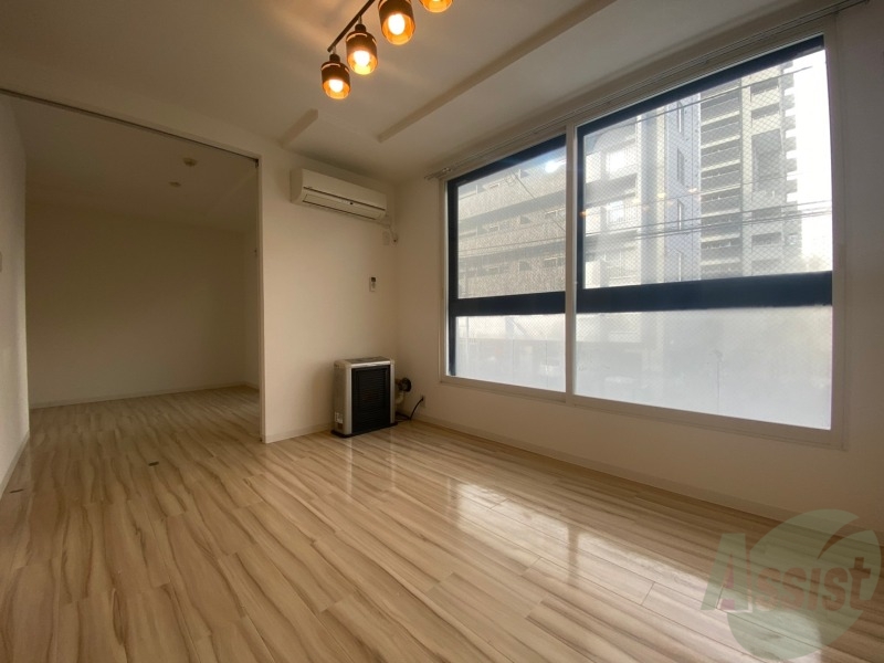 居室・リビング　広くてキレイなお部屋が広がっていて、充実した生活が送れそう。