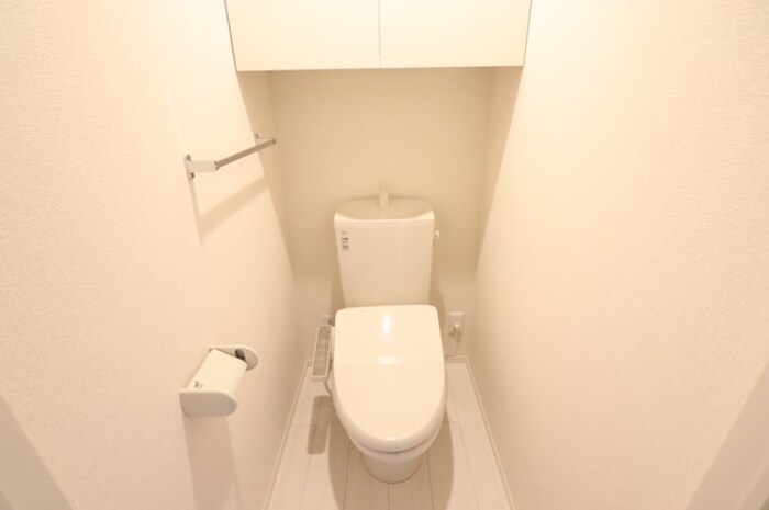 トイレ　温水洗浄暖房便座