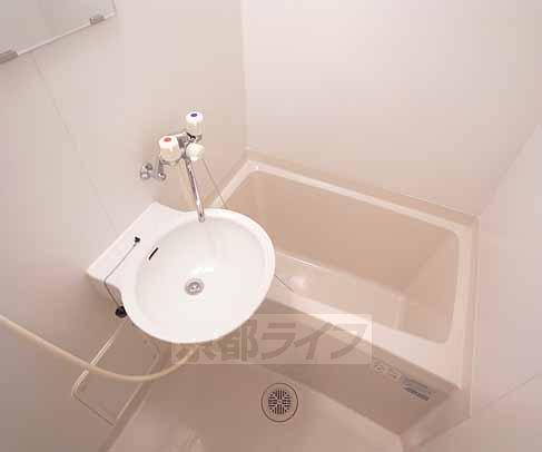 バス・シャワールーム　お風呂です。