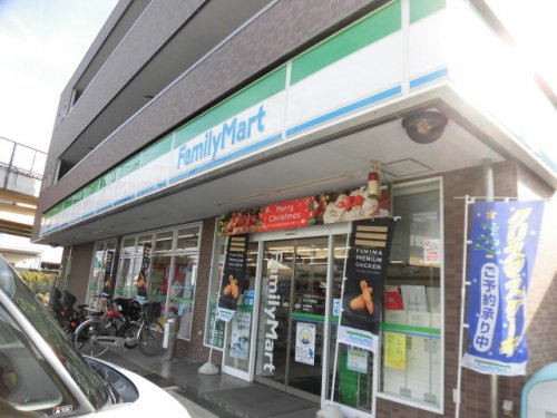 コンビニ　ファミリーマート 市川下貝塚二丁目店（コンビニ）まで463m