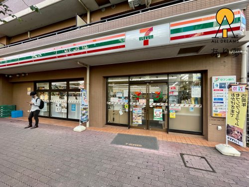 コンビニ　セブンイレブン 横浜太田町3丁目店（コンビニ）まで229m