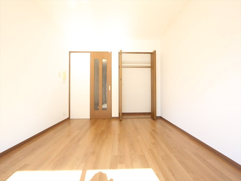 その他部屋・スペース　洋室8帖　クローゼット付（収納充実してます）