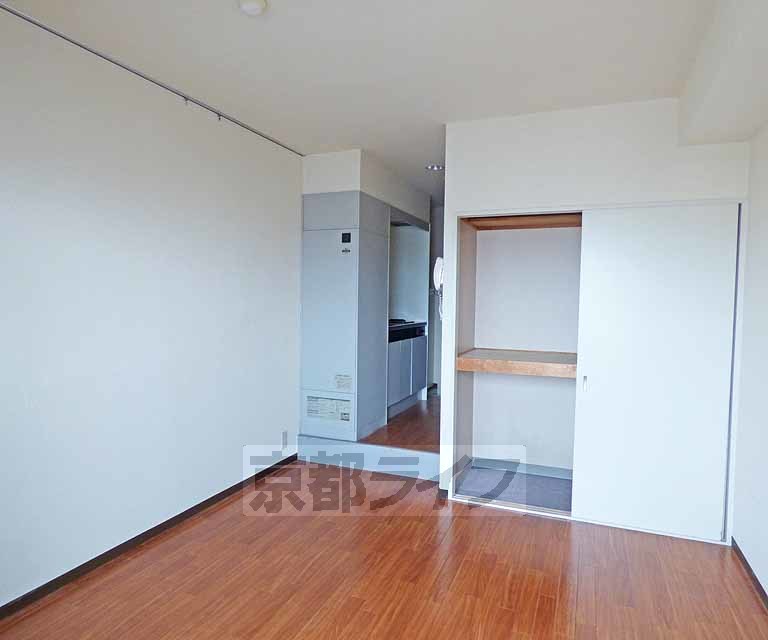 居室・リビング　広いおへやです。