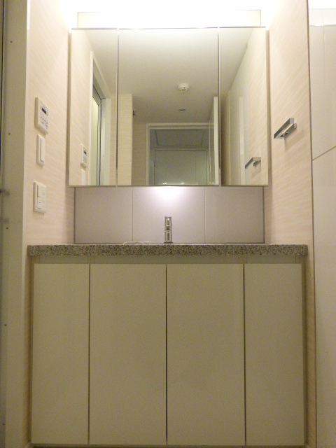 洗面設備　洗面設備