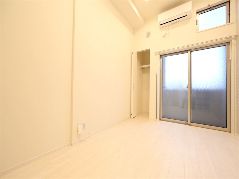 バルコニー　洋室6.1帖　ロフト6.5帖（収納にも使えます）　同仕様写真