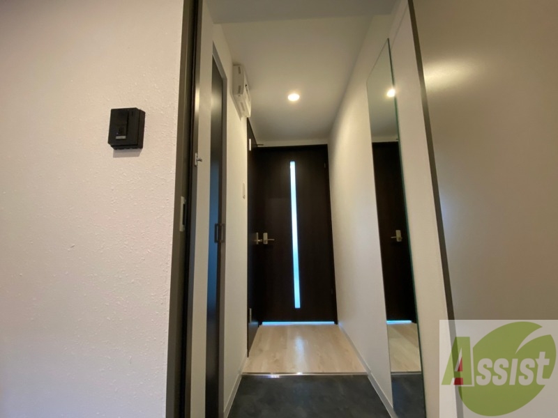 玄関　玄関の様子です。明るい印象ですね。気分もあがりそう。