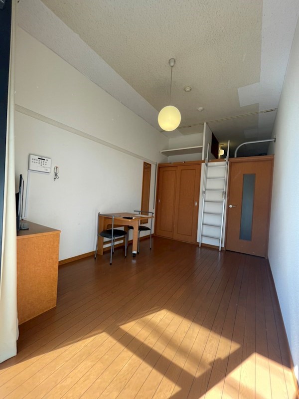 居室・リビング　リビング