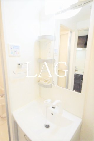 洗面設備　洗面台になります。