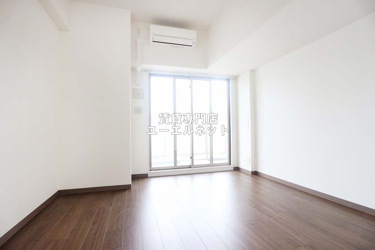 居室・リビング　ゆったりとくつろげる、落ち着きのある居室空間です