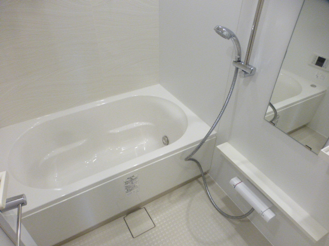 バス・シャワールーム　追焚、浴室乾燥付バスルーム