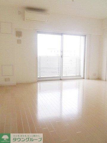 居室・リビング　日当り良好のお部屋です